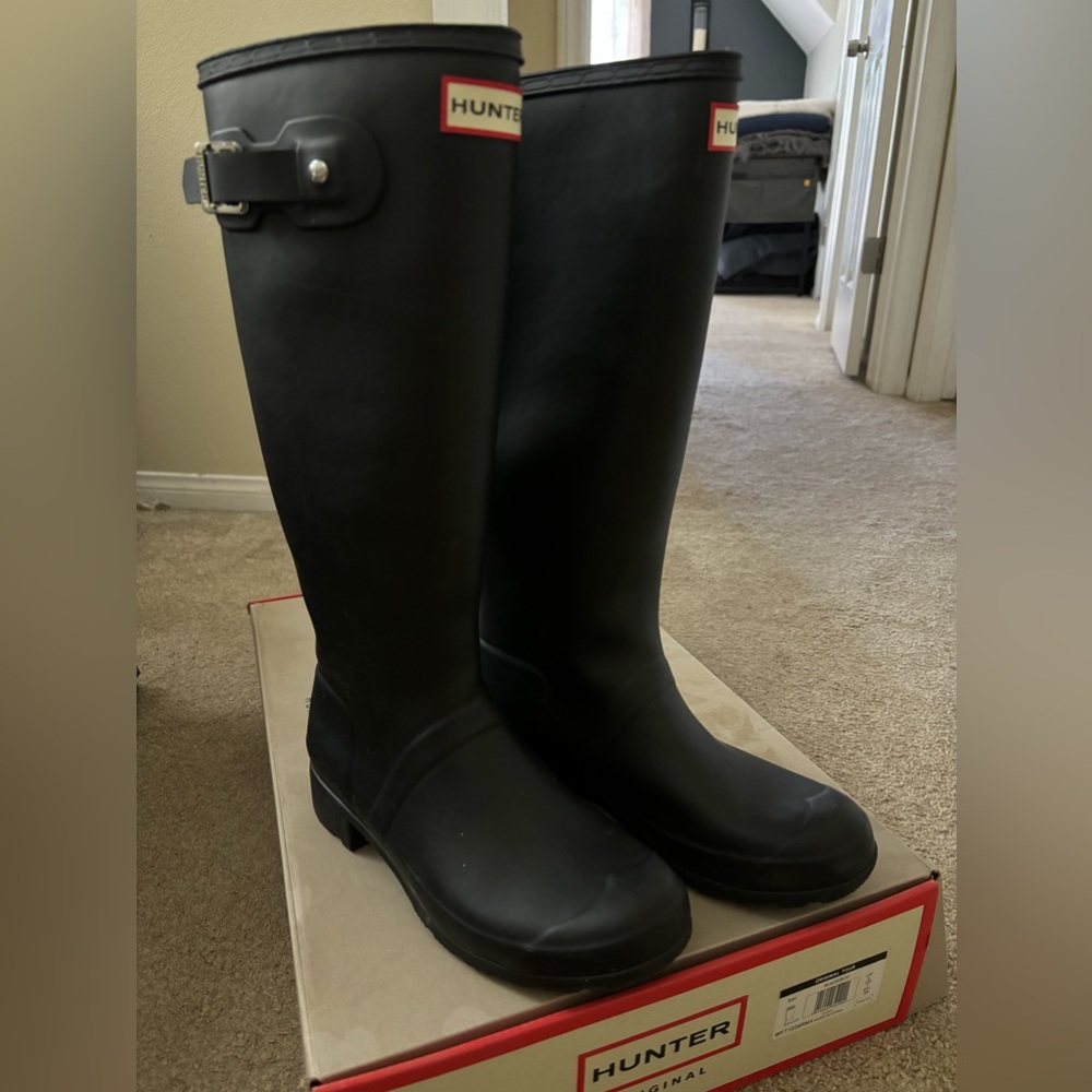 Hunter Original Tour Rain Boot size 7